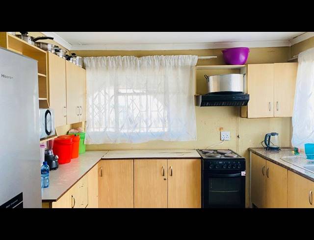 3 BEDROOM HOUSE FOR SALE IN LENASIA SOUTH